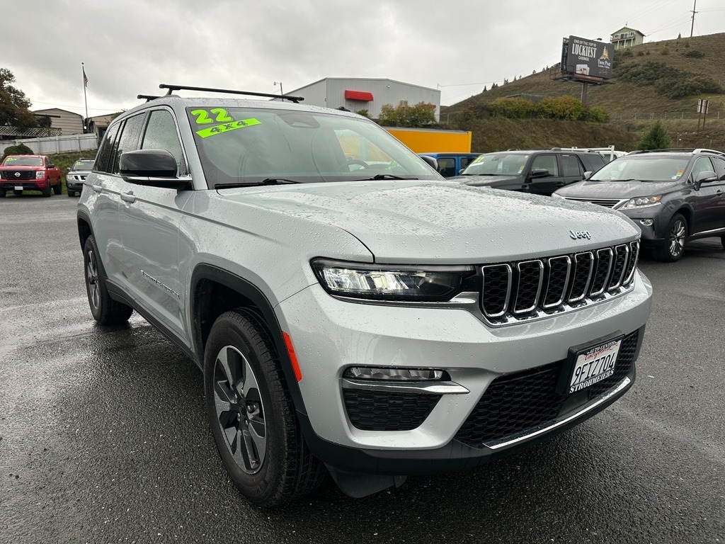 2022 Jeep Grand Cherokee 4xe's photo