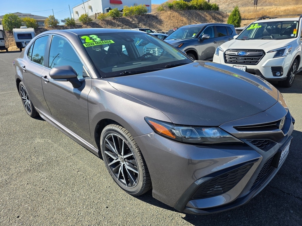 2023 Toyota Camry SE