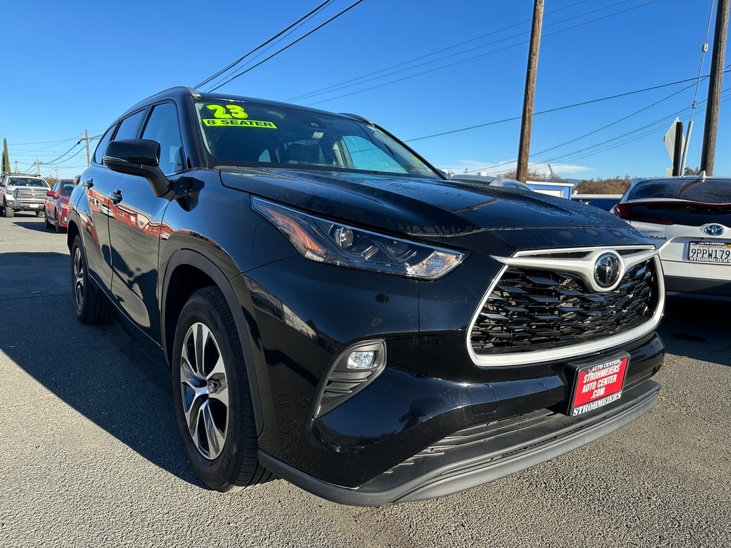 2023 Toyota Highlander XLE's photo