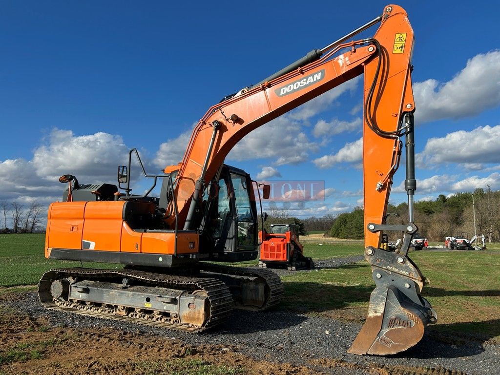 2022 Doosan DX140LC-5
