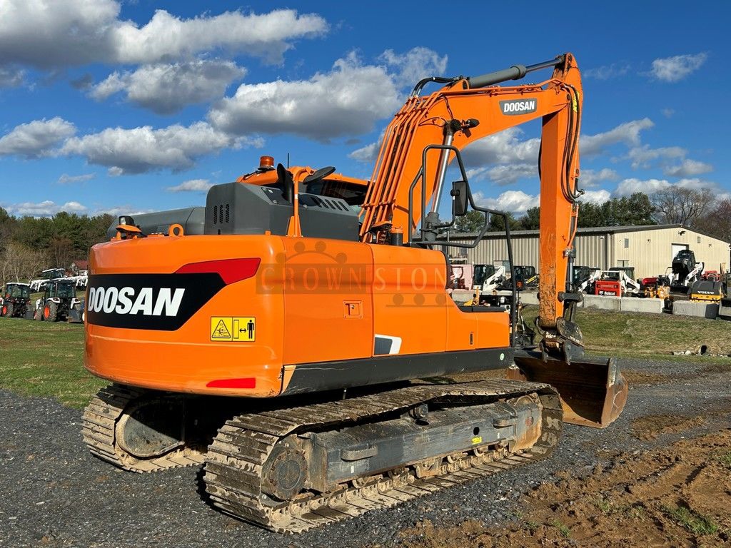 2022 Doosan DX140LC-5