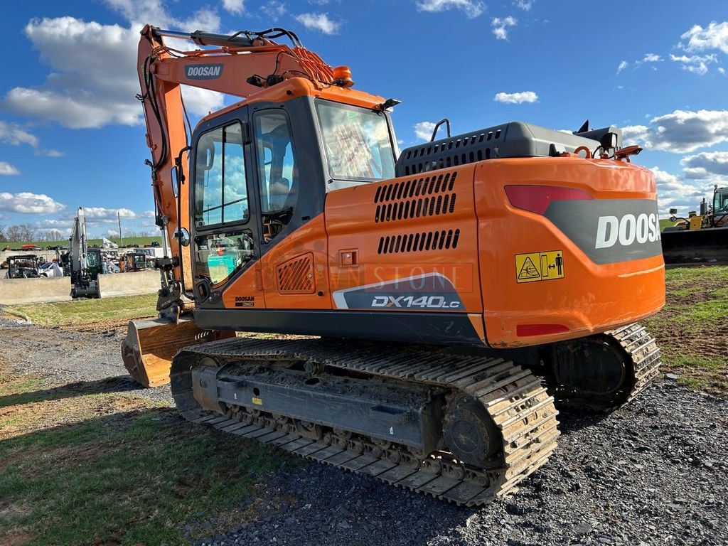 2022 Doosan DX140LC-5