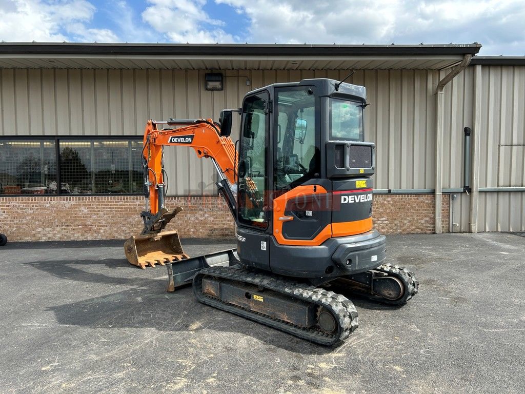 2023 Develon DX35Z-7