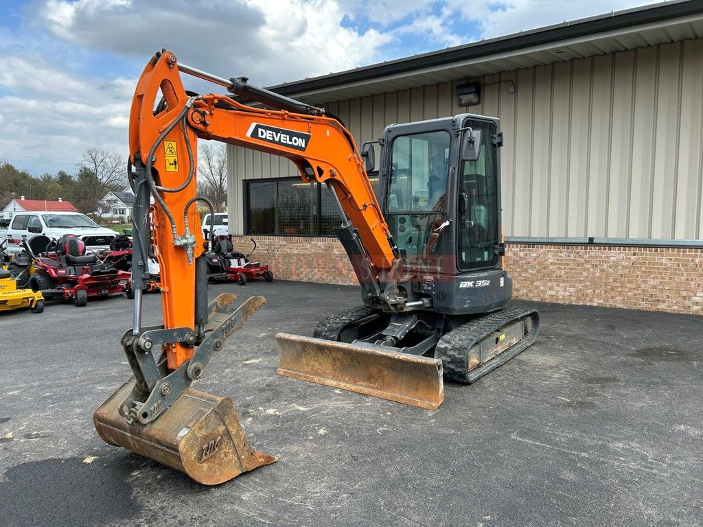 2023 Develon DX35Z-7