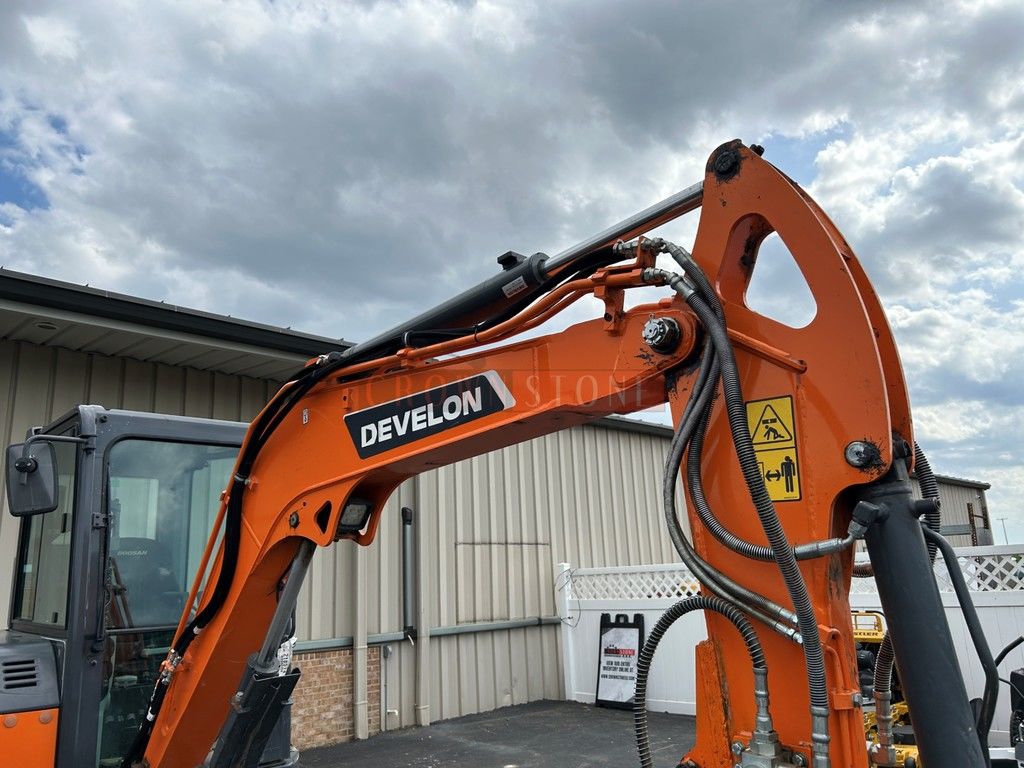 2023 Develon DX35Z-7