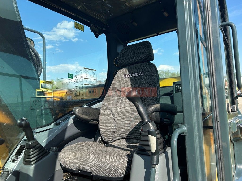 2022 Hyundai HX130A LCR