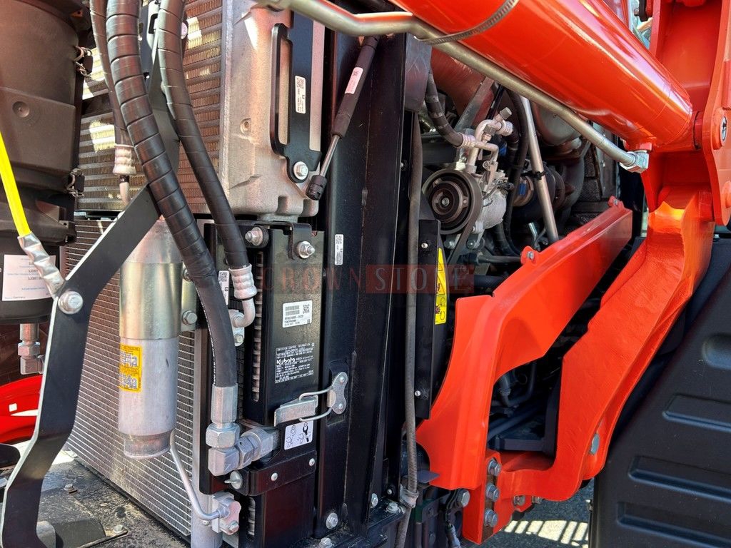 2022 Kubota M7-132 DELUXE