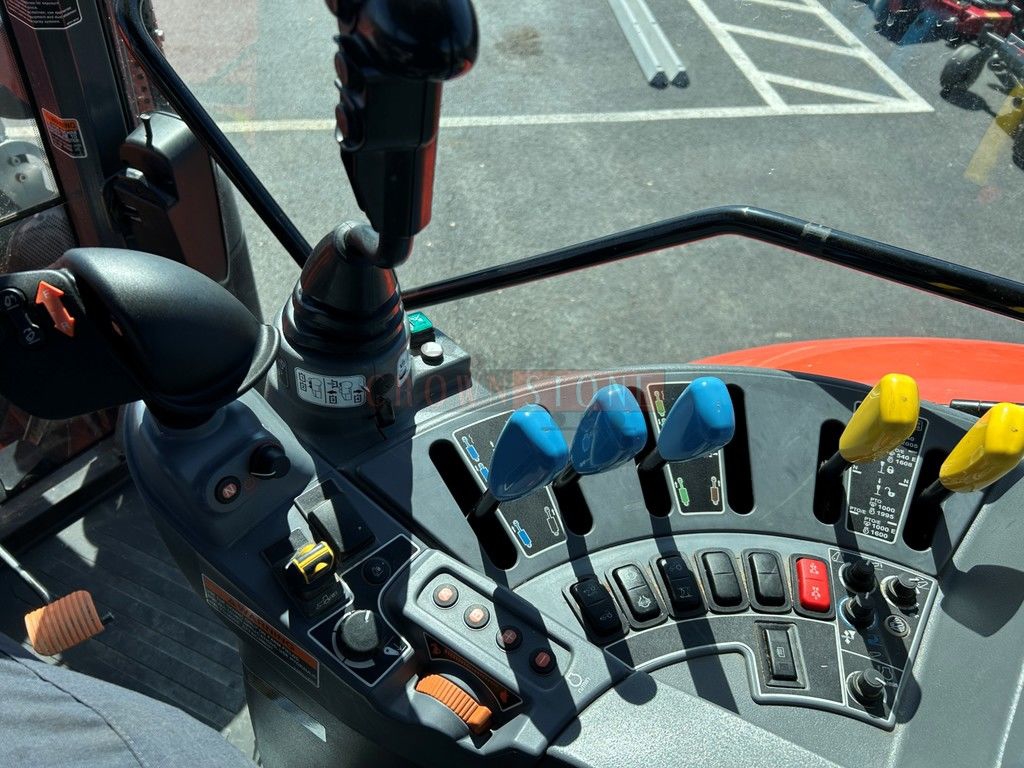 2022 Kubota M7-132 DELUXE