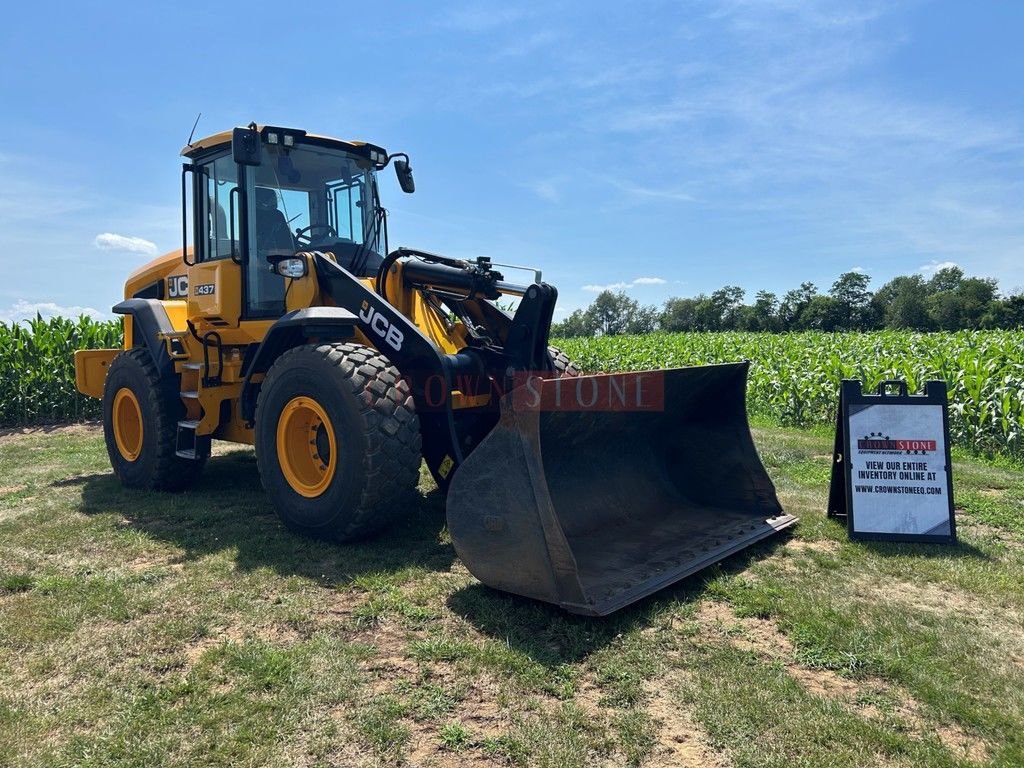 2023 JCB 437 ZX
