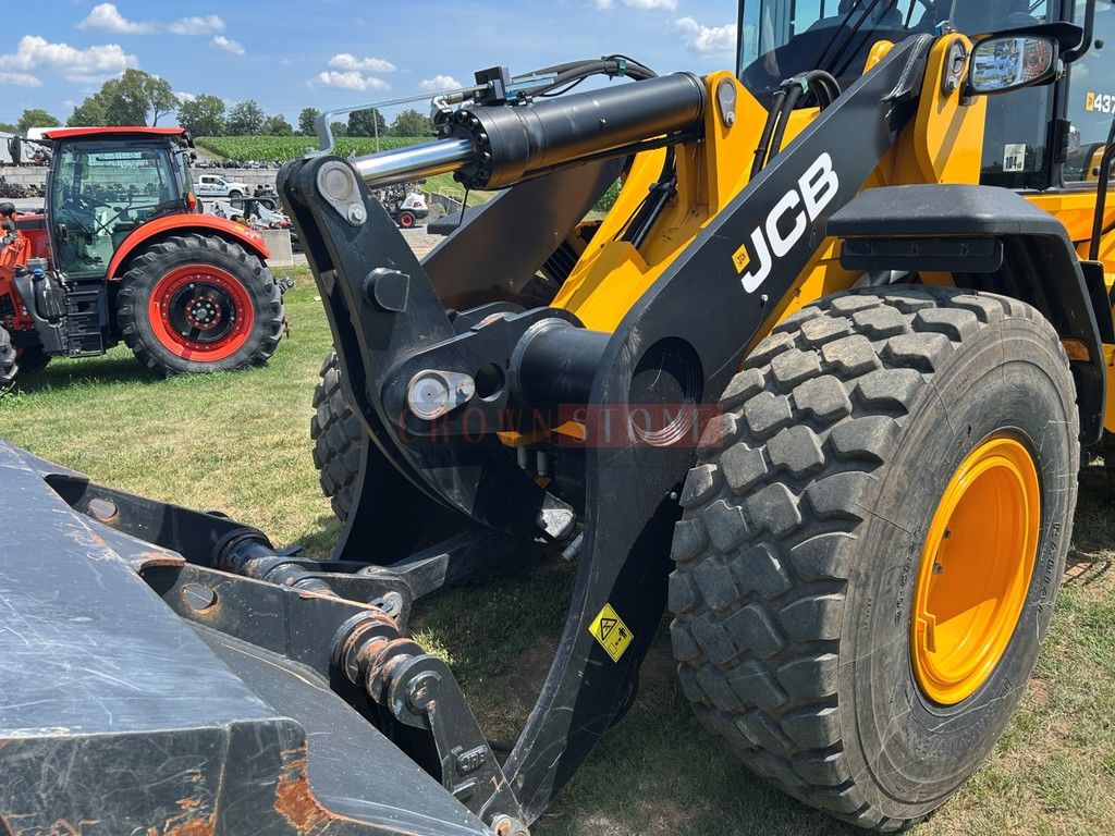 2023 JCB 437 ZX