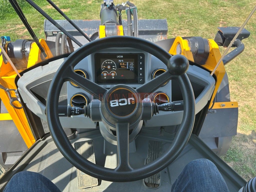 2023 JCB 437 ZX