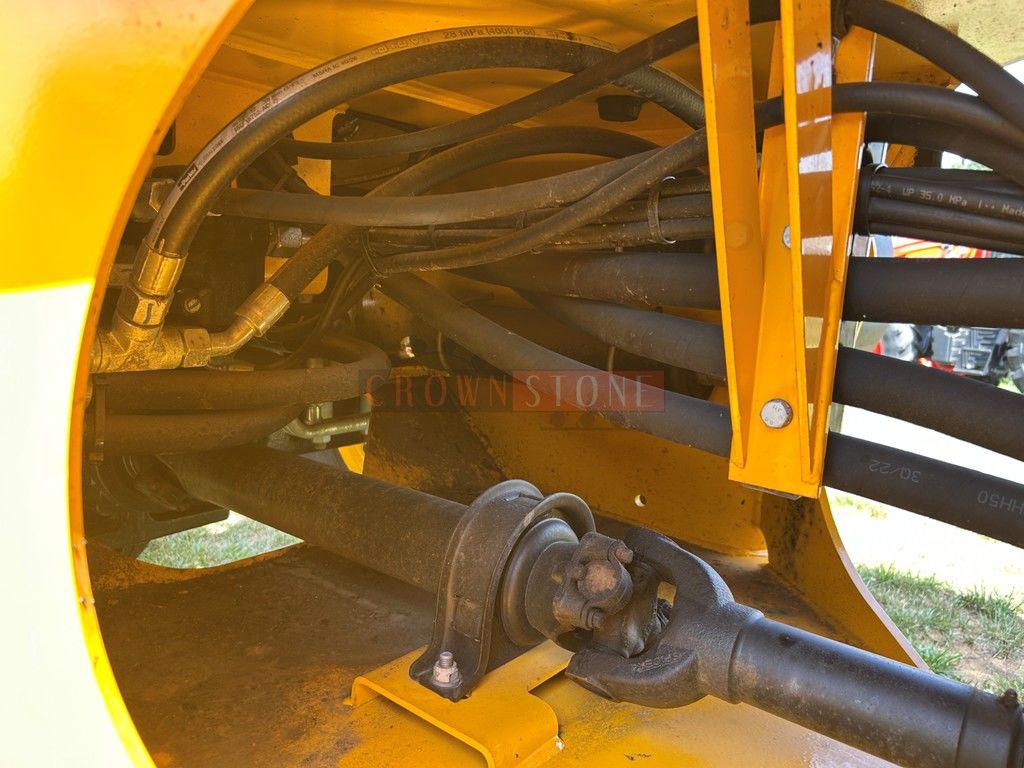 2023 JCB 437 ZX