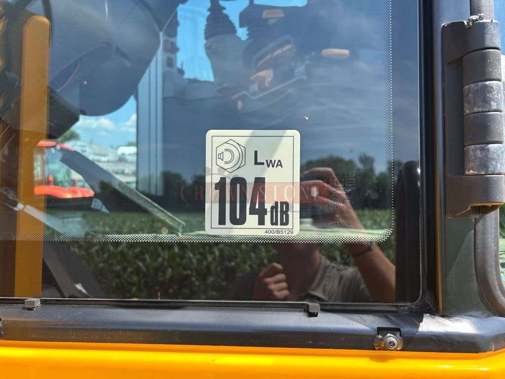 2023 JCB 437 ZX