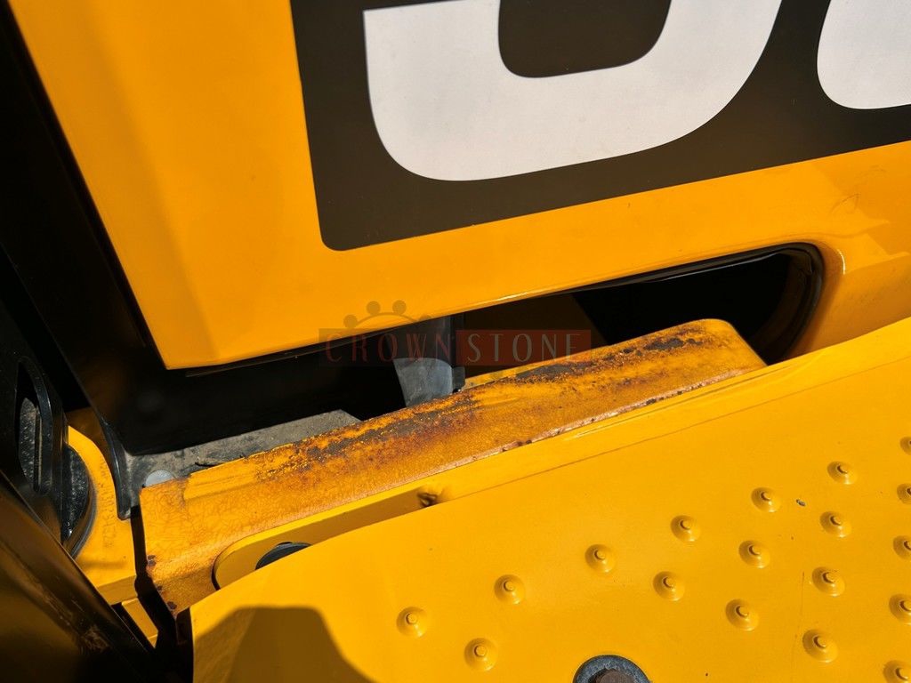 2023 JCB 437 ZX