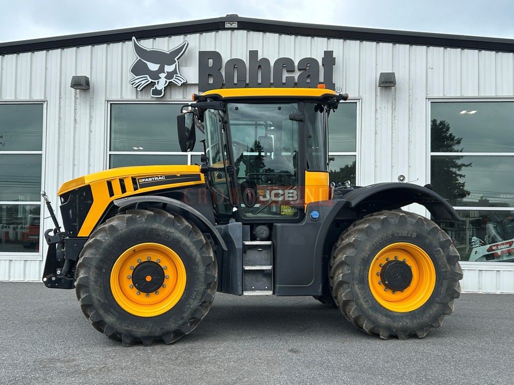2022 JCB FASTRAC 4220