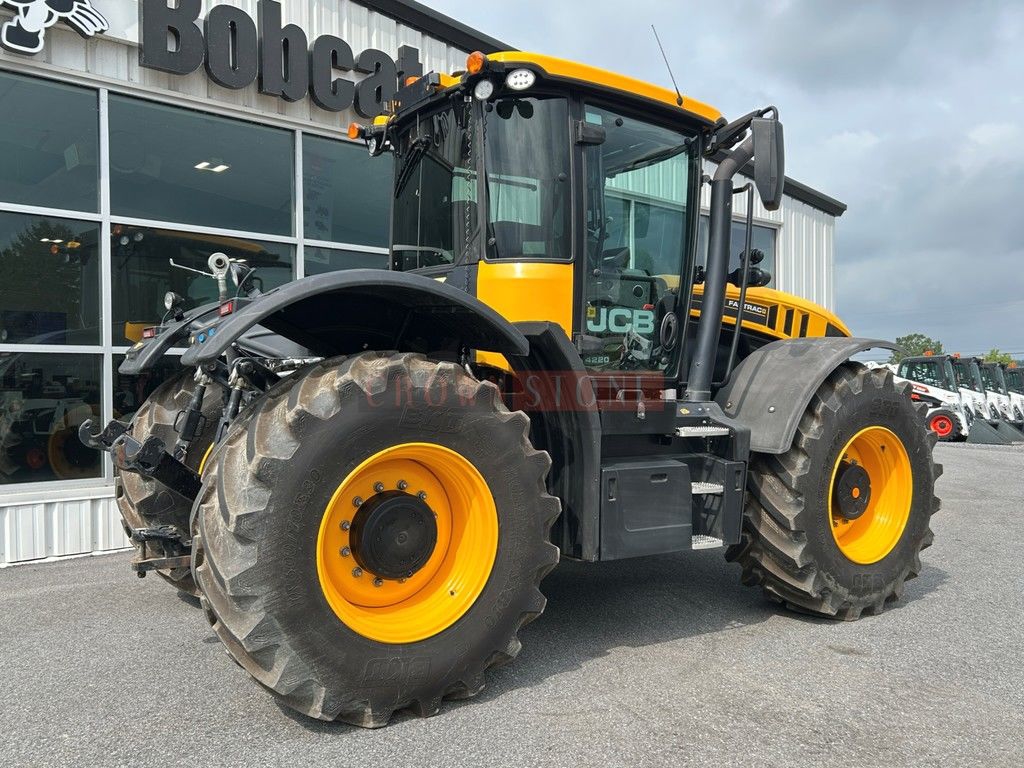2022 JCB FASTRAC 4220