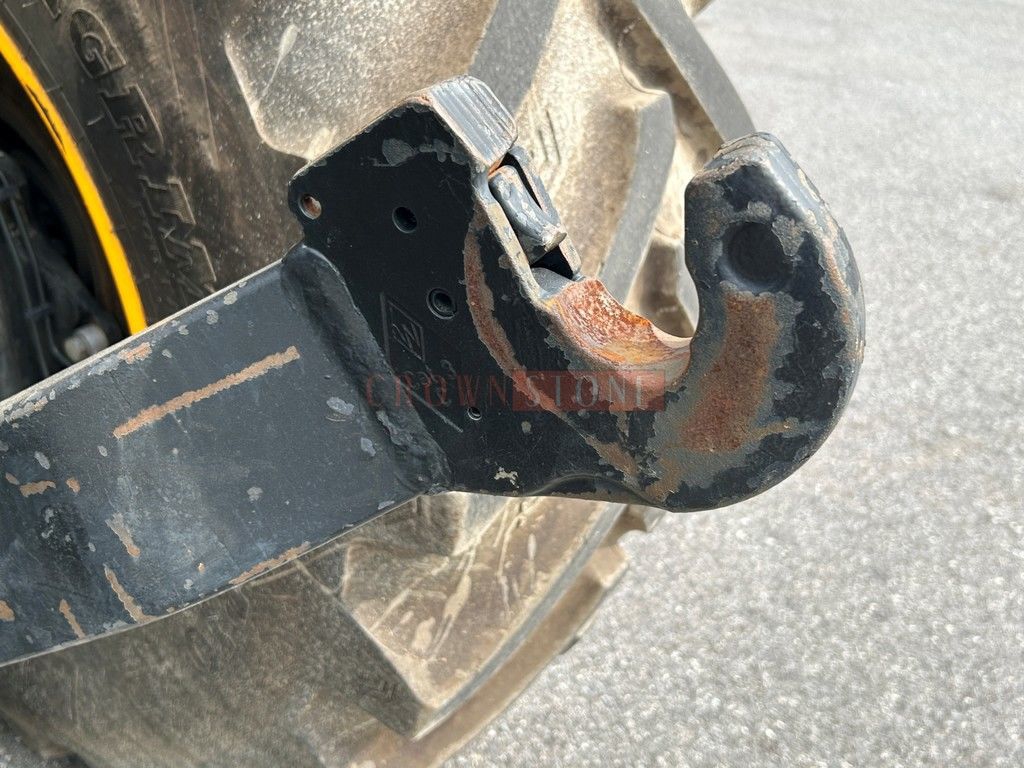 2022 JCB FASTRAC 4220