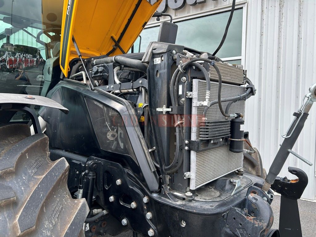 2022 JCB FASTRAC 4220