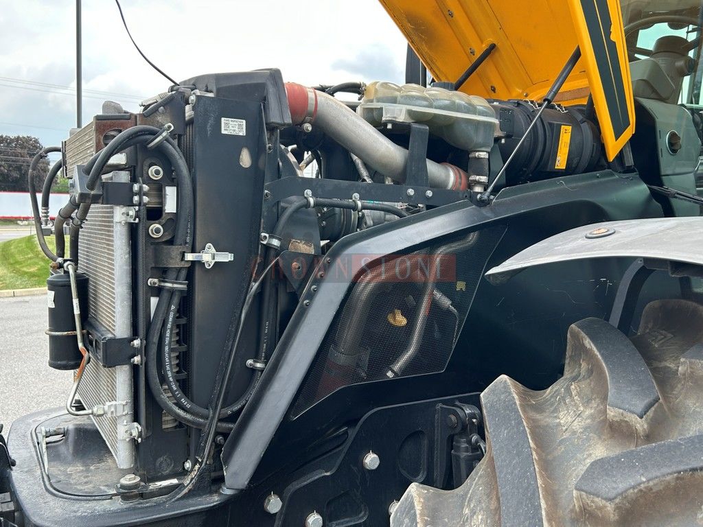 2022 JCB FASTRAC 4220