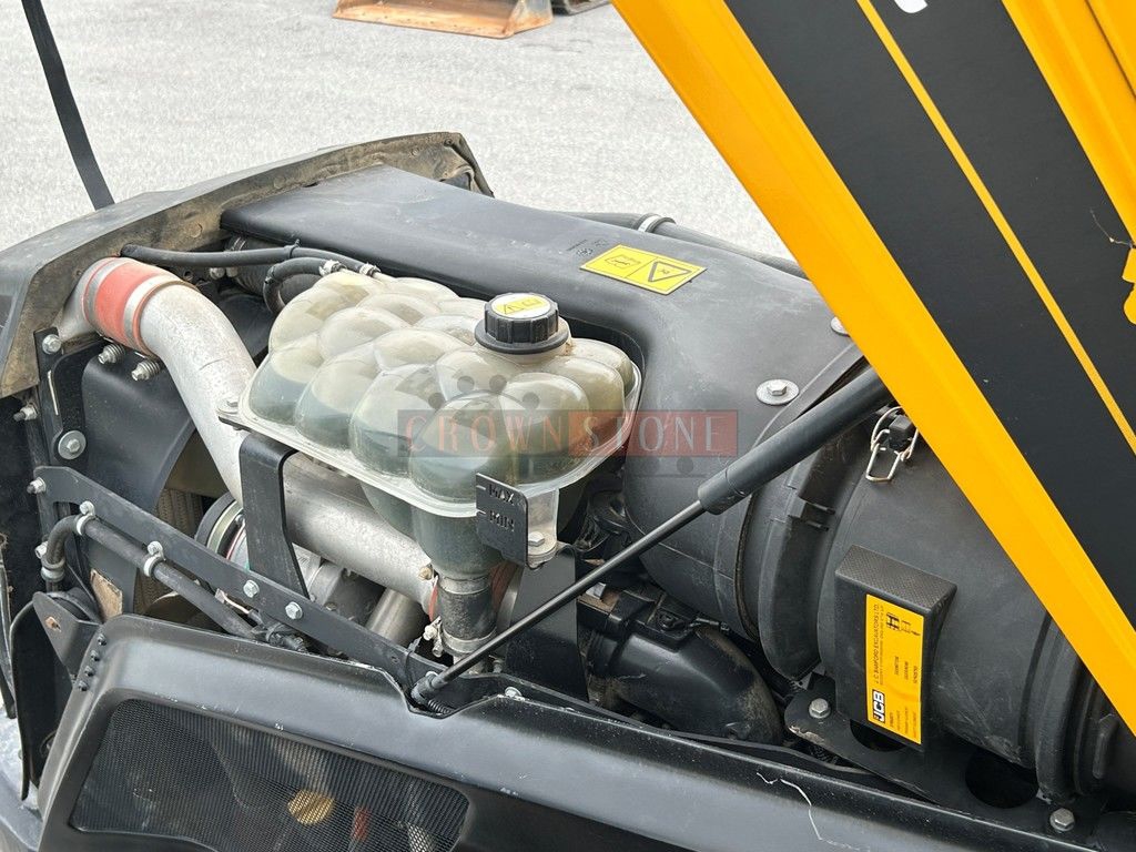 2022 JCB FASTRAC 4220