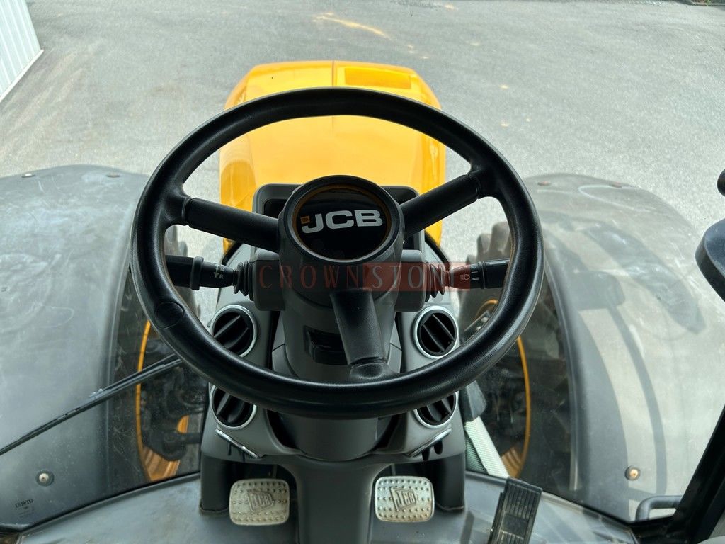 2022 JCB FASTRAC 4220