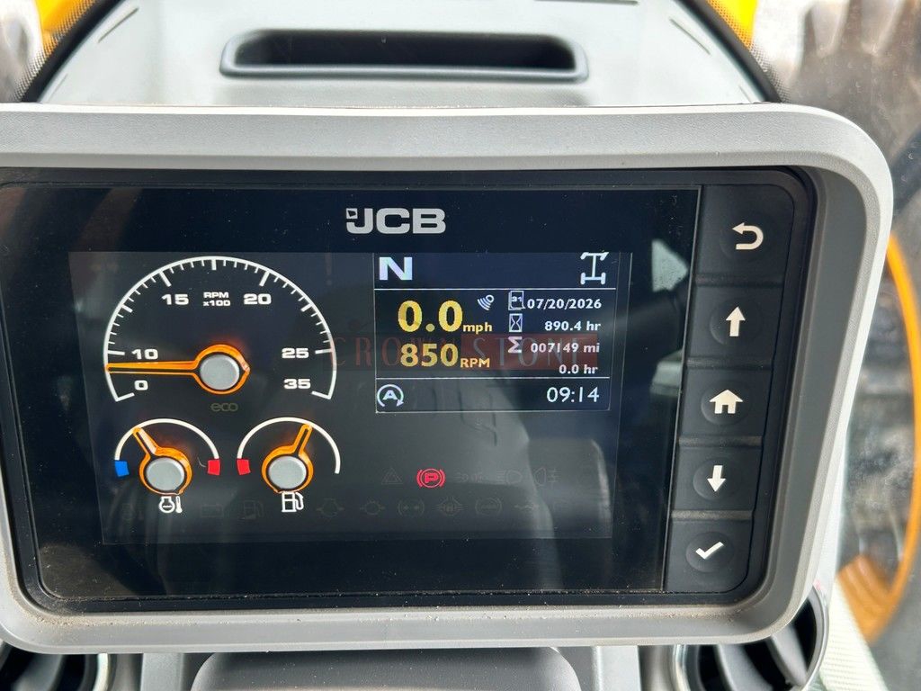 2022 JCB FASTRAC 4220