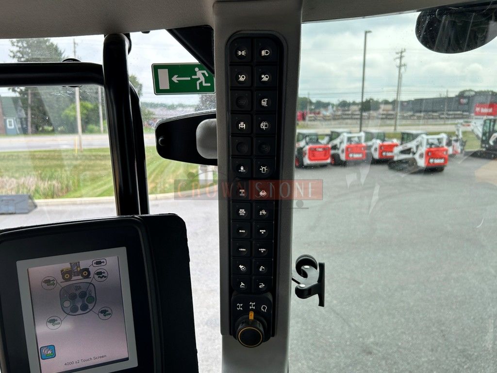 2022 JCB FASTRAC 4220