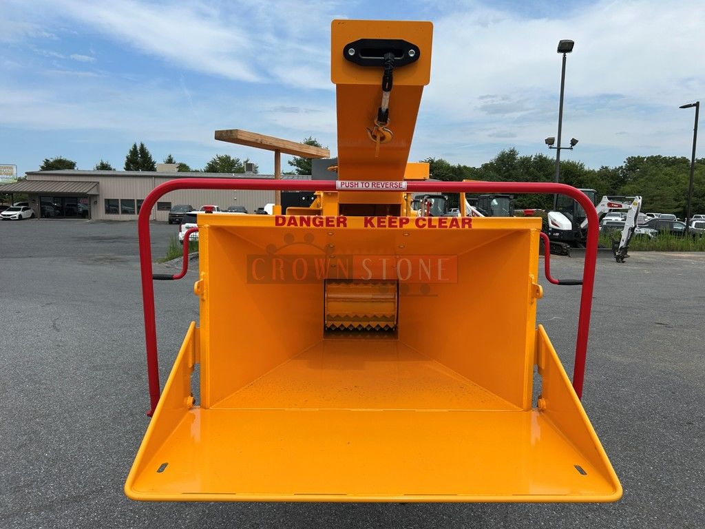 0 Carlton 1712 APACHE TOWABLE CHIPPER