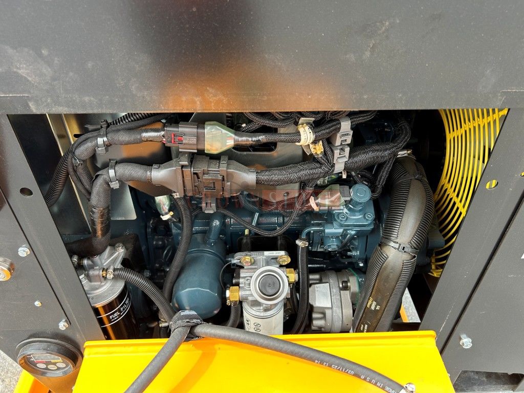 0 Carlton 1712 APACHE TOWABLE CHIPPER