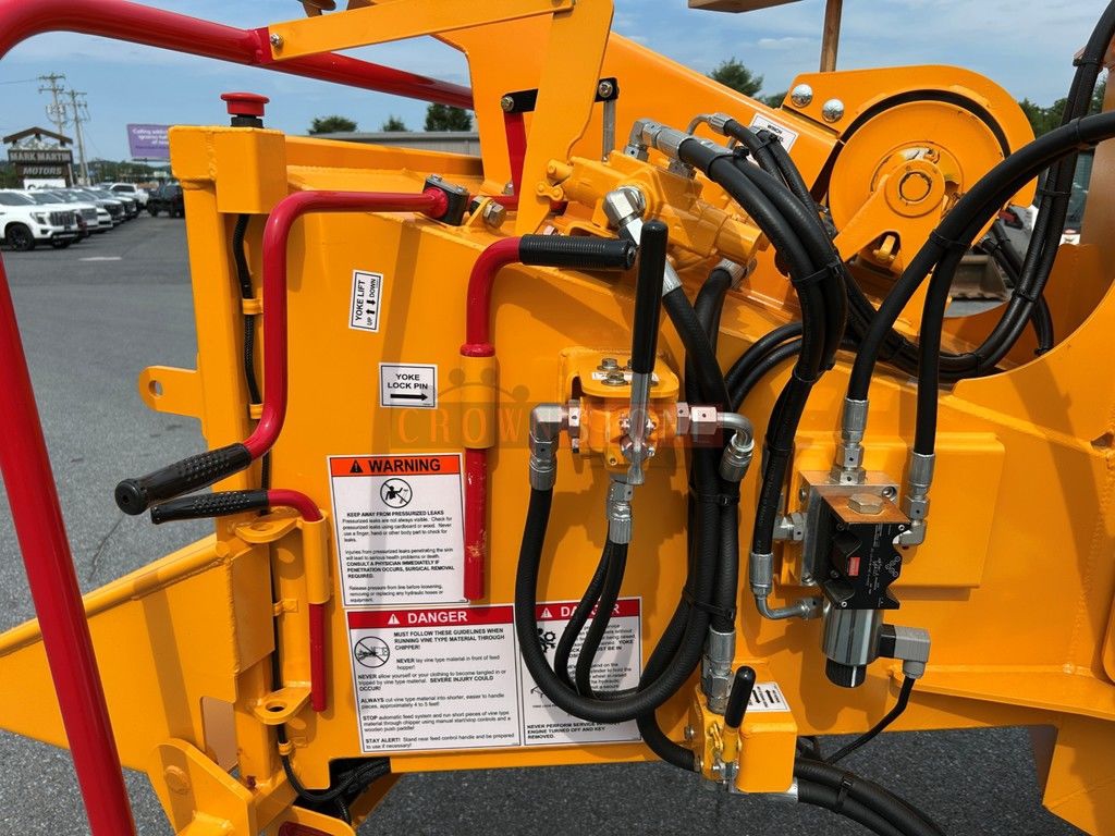 0 Carlton 1712 APACHE TOWABLE CHIPPER