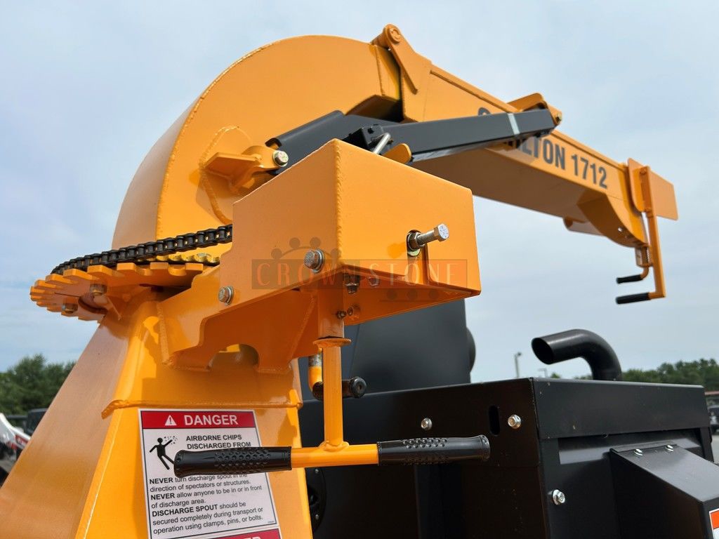 0 Carlton 1712 APACHE TOWABLE CHIPPER