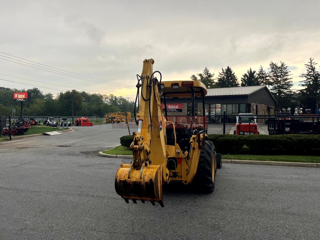 2002 John Deere 110 Tractor Loader Backhoe
