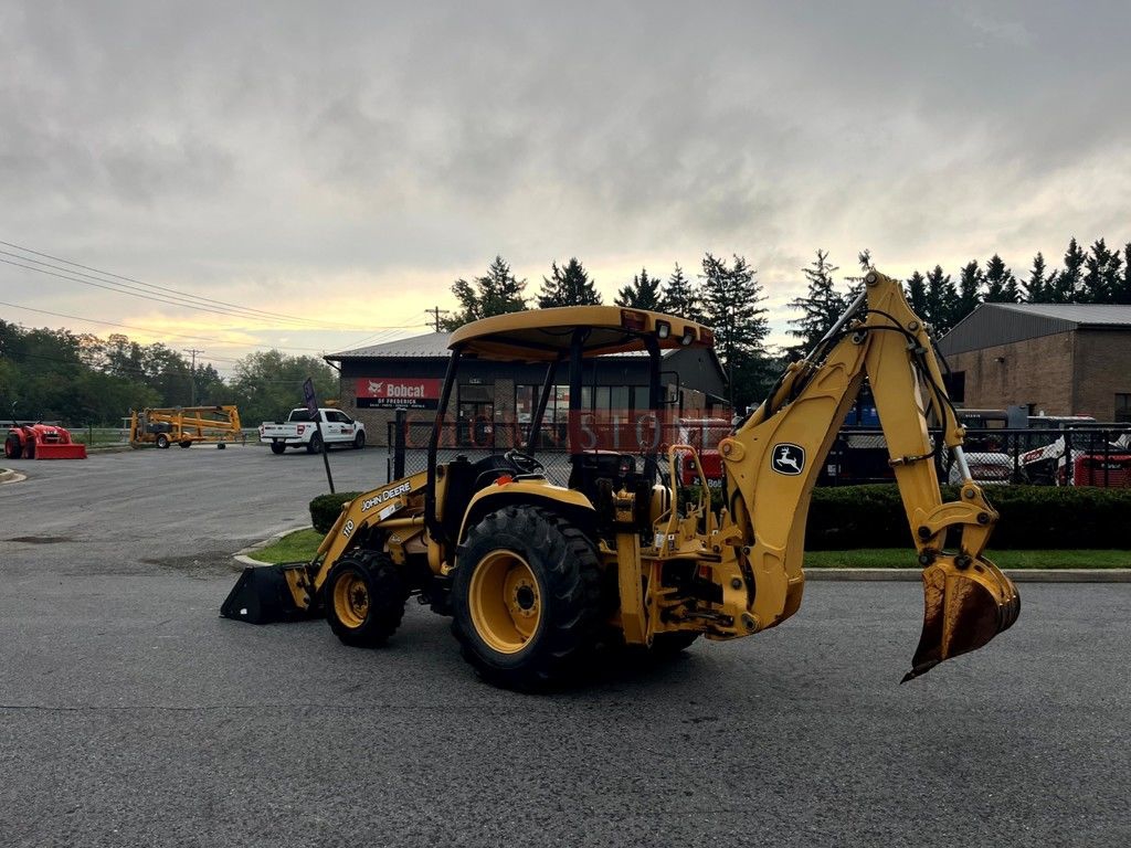 2002 John Deere 110 Tractor Loader Backhoe