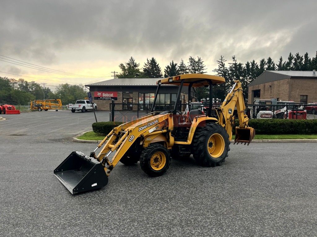 2002 John Deere 110 Tractor Loader Backhoe