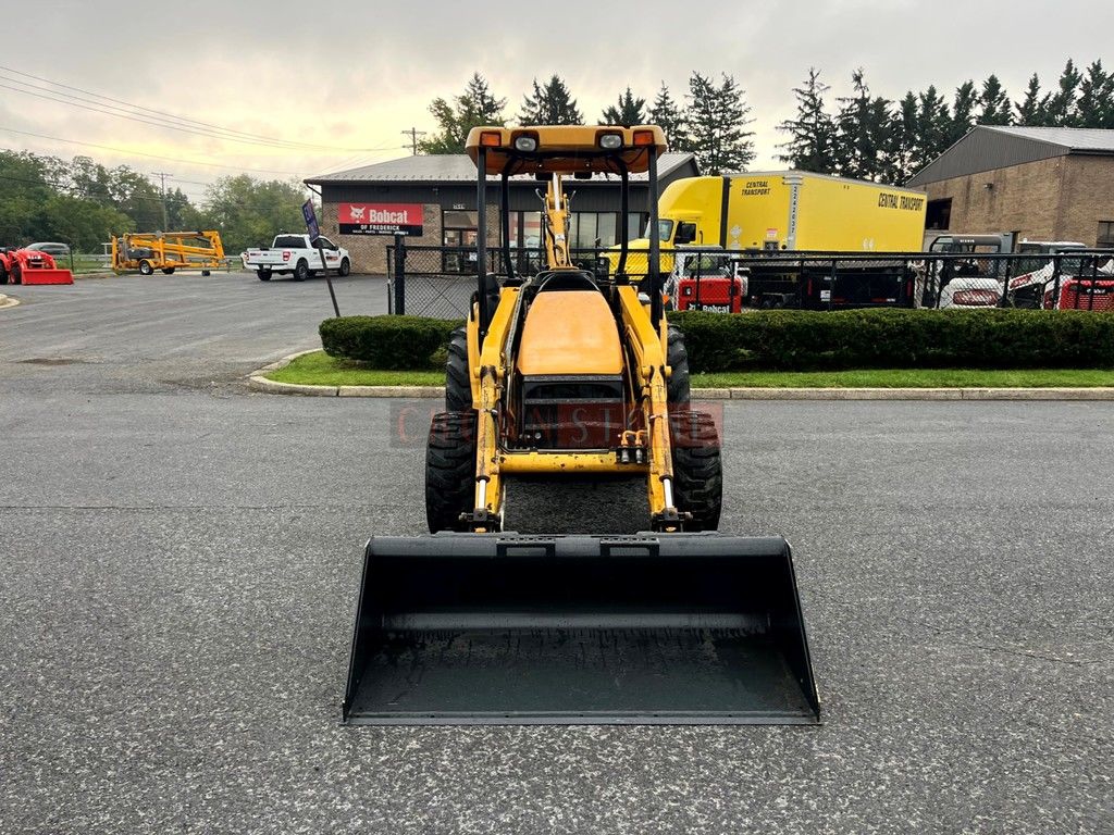 2002 John Deere 110 Tractor Loader Backhoe