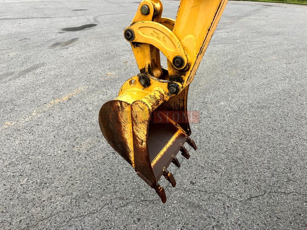 2002 John Deere 110 Tractor Loader Backhoe