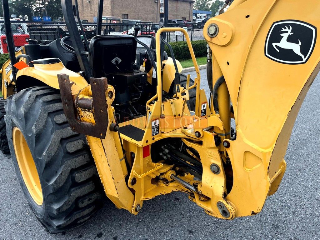 2002 John Deere 110 Tractor Loader Backhoe