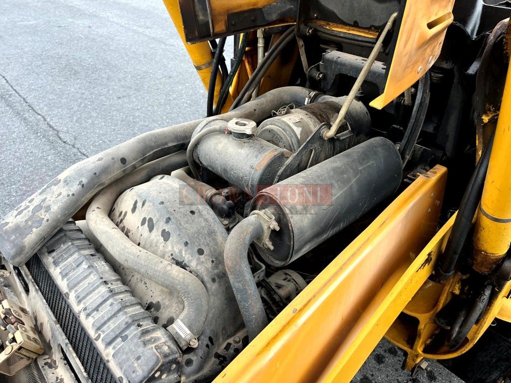 2002 John Deere 110 Tractor Loader Backhoe