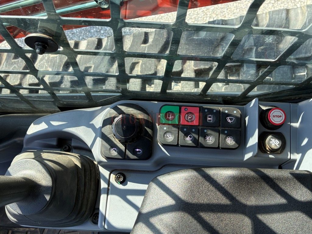 2025 Kubota SVL75-3