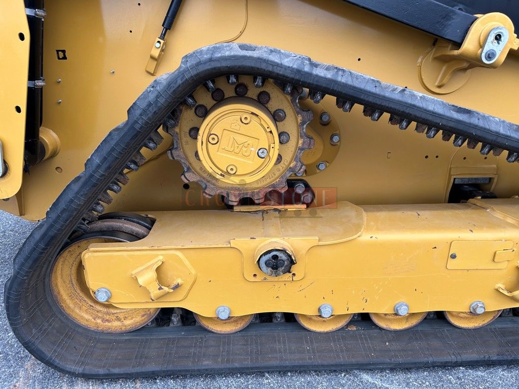 2025 Caterpillar 275