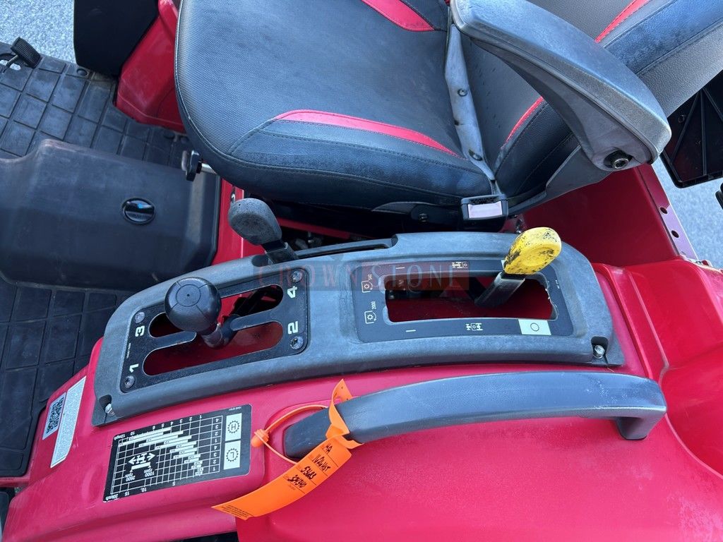 2020 Mahindra 1626