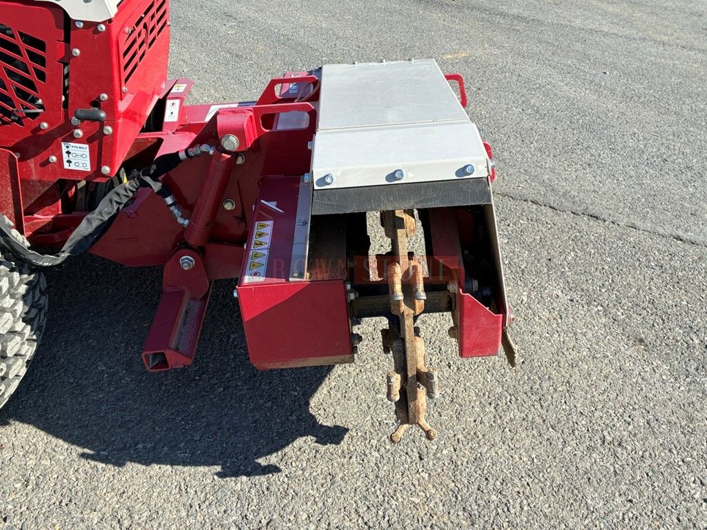 2023 Ventrac KC220
