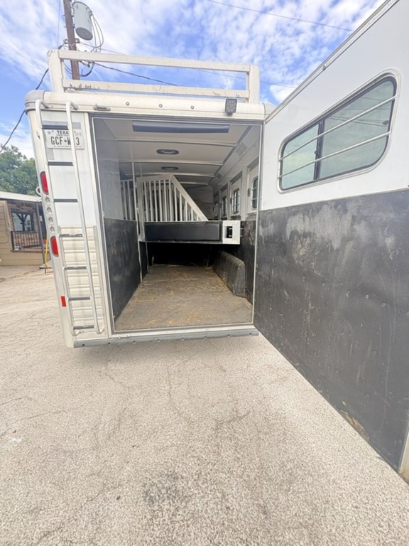 Trailer Photo 7