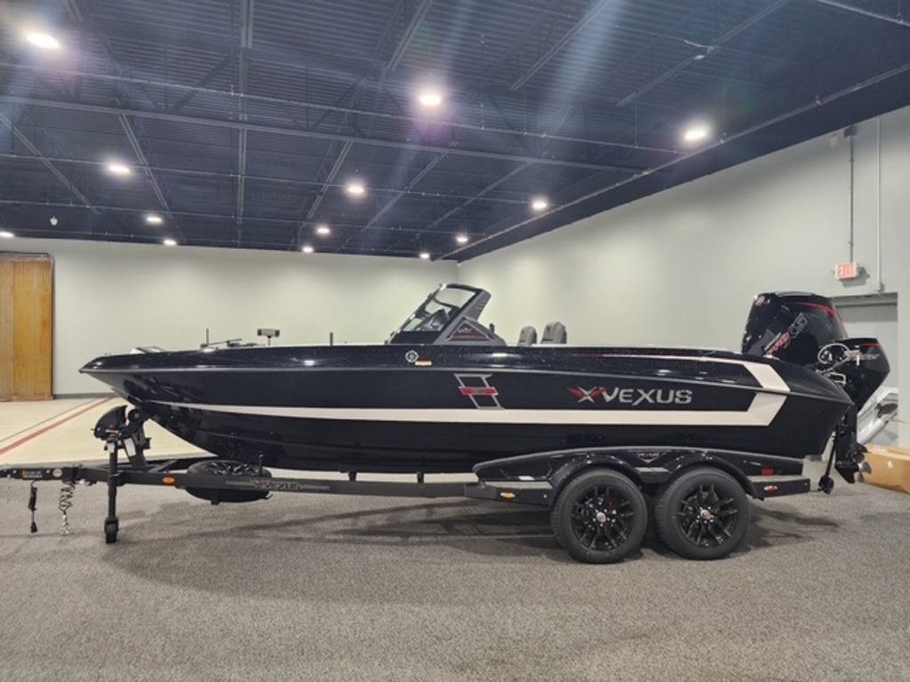 New 2026 Phoenix 721 ZXL, New Franklin - Boat Trader
