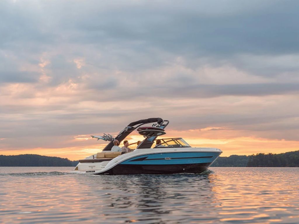 New 2026 Sea Ray SDX 250 Surf, 51355 Okoboji - Boat Trader