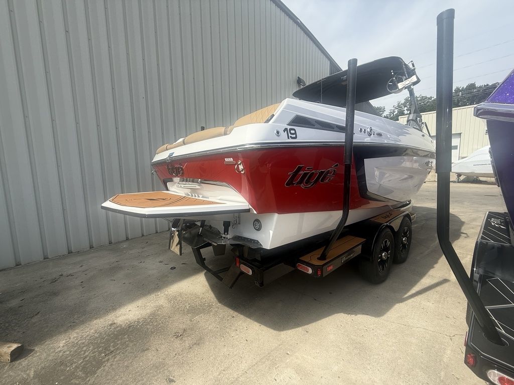 Used 2019 Tigé ZX5, 51355 Okoboji - Boat Trader