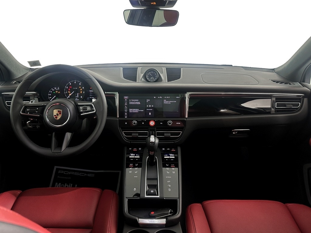 2026 Porsche Macan T - Photo 19