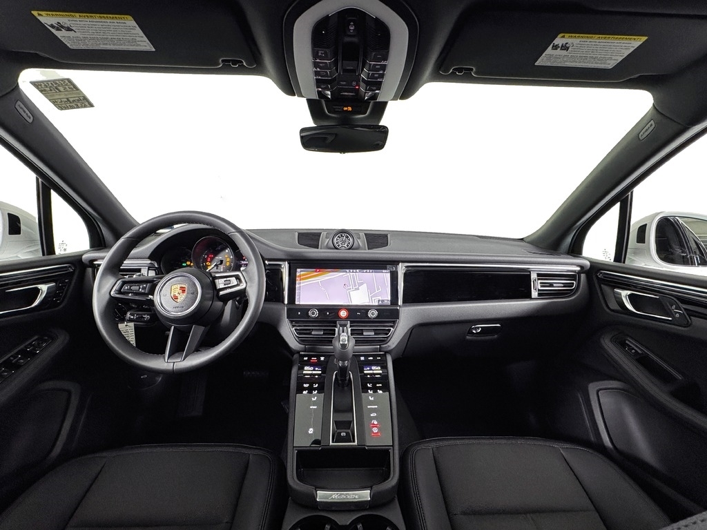 2026 Porsche Macan T - Photo 15