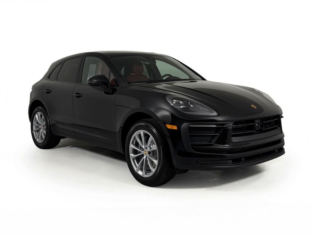 2026 Porsche Macan T - Photo 18