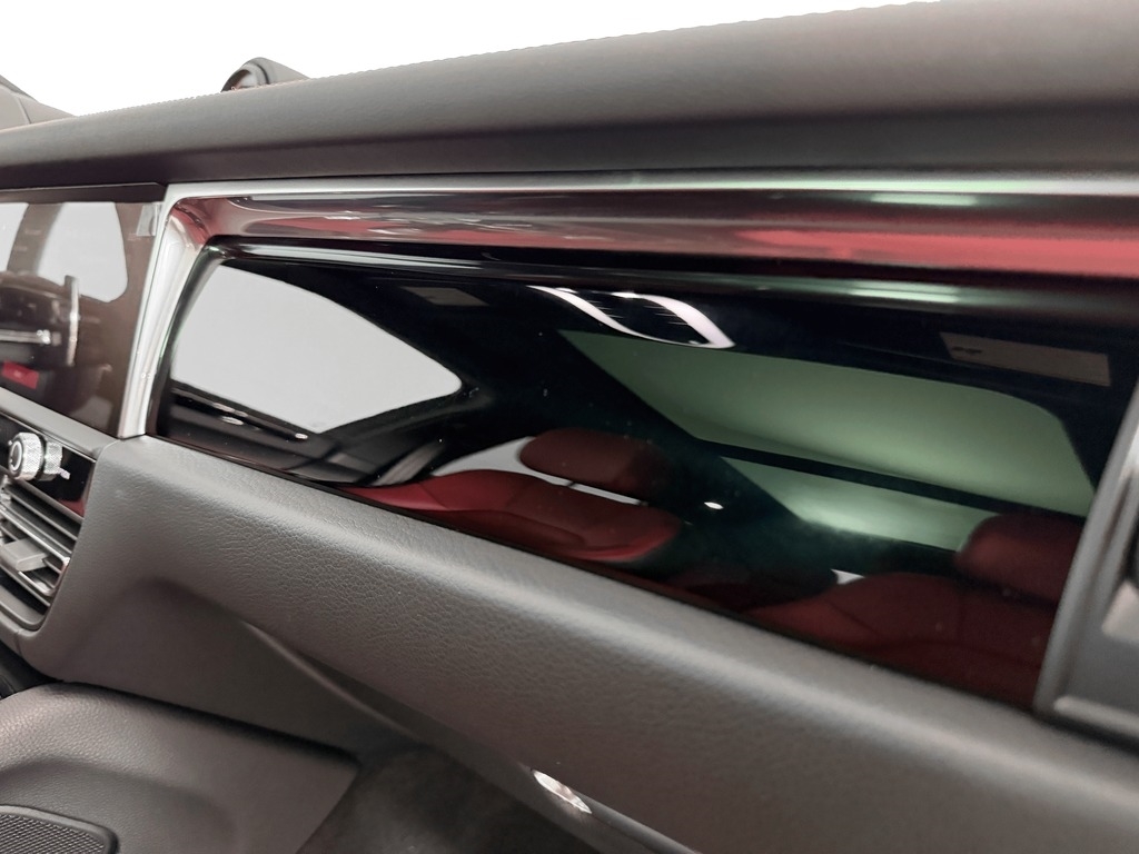 2026 Porsche Macan T - Photo 25